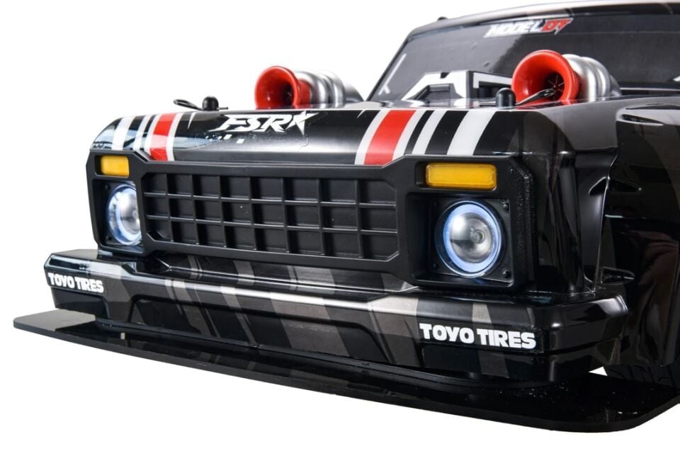 Model DT 1/7 Hoonitruck 6S