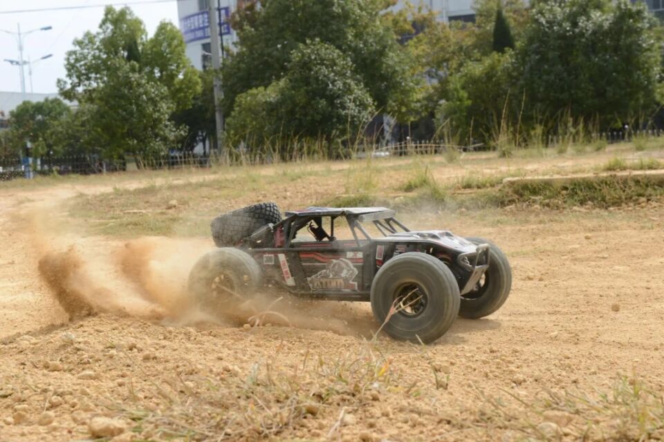Atom 6S 4WD 1/8 Desert Buggy