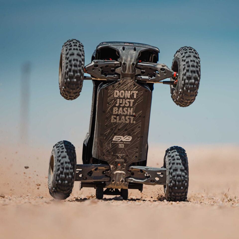 1/5 Outcast 4X4 8S BLX EXB V2 Brushless Stunt Truck RTR