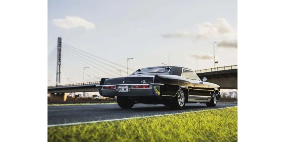 Fazer MK2 Buick Riviera 1965 RTR 1/10
