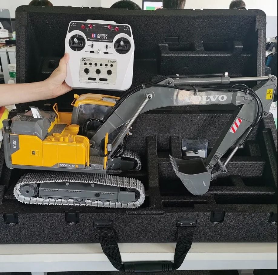 1/14 Volvo Excavator E010 Full Metal