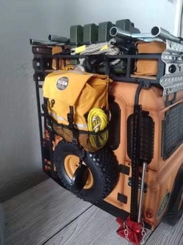 Sırt Çantası ve Metal Kürek