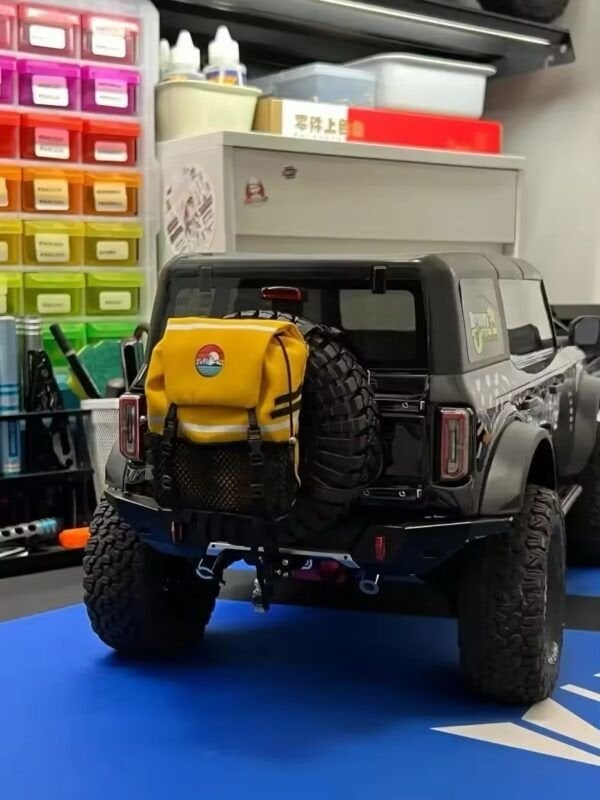 Sırt Çantası ve Metal Kürek